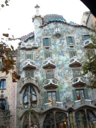 Дом Батльо в Барселоне или Каса Батльо (Casa Batlló) (фото)