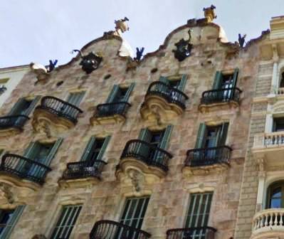 Дом Кальвета в Барселоне (Casa Calvet) (фото)