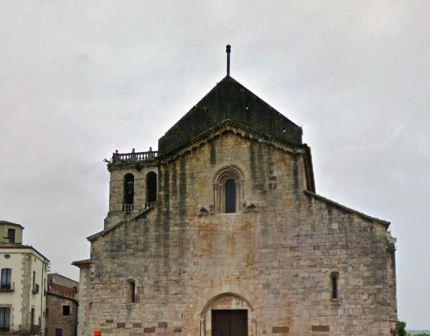 Церковь Святого Петра в Бесалу (Iglesia de Sant Pere de Besalú) (фото)