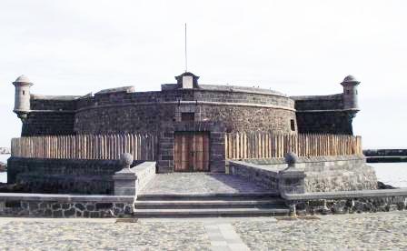 Крепость Иоанна Крестителя или Сан Хуан Баутиста на Тенерифе (Castillo de San Juan Bautista) (фото)