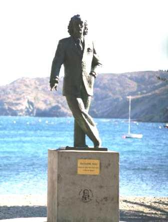 Памятник Сальвадору Дали в Кадакесе (Statue of Salvador Dali) (фото)