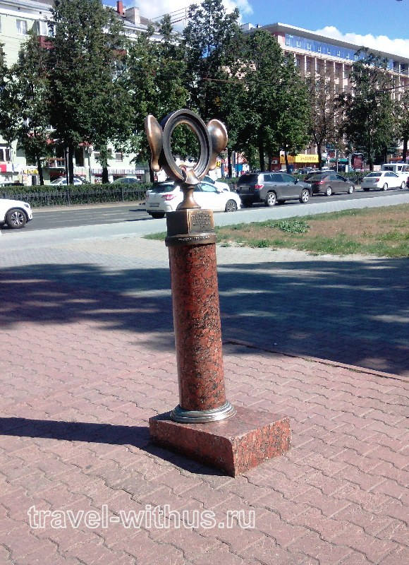 Памятник Пермяк соленые уши (фото)