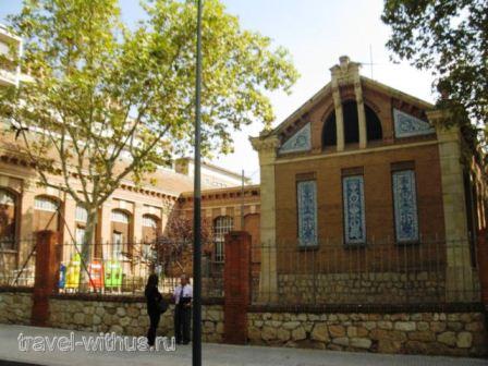 Школа Прат-де-ла-Риба в Реусе (Colegio Público Prat de la Riba) (фото)