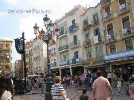 Рыночная площадь в Реусе (Placa del Mercadal) (фото)