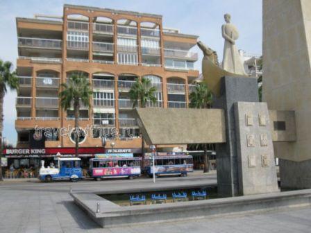 Памятник королю Хайме I в Салоу (Monumento Jaume I) (фото)