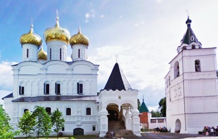 Свято-Троицкий Ипатьевский монастырь в Костроме (фото)