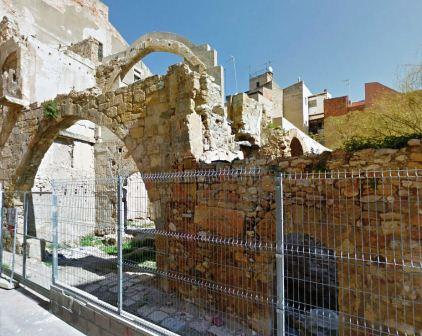 Готическая арка в еврейском квартале Таррагоны (Call jueu) (фото)