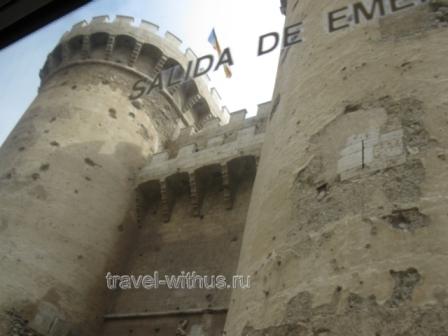 Башни Торрес-де-Кварт в Валенсии (Torres de Quart) (фото)