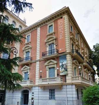Музей Ласаро Гальдиано в Мадриде