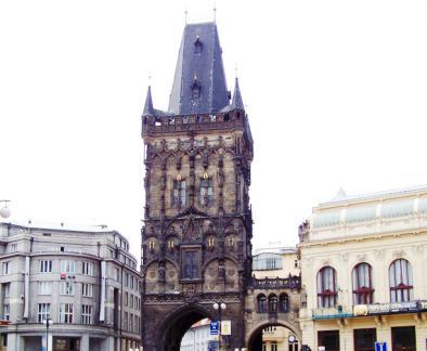 Пороховая башня в Праге (Prašná brána) (фото)