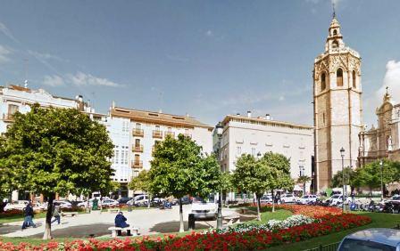 Площадь Королевы в Валенсии
