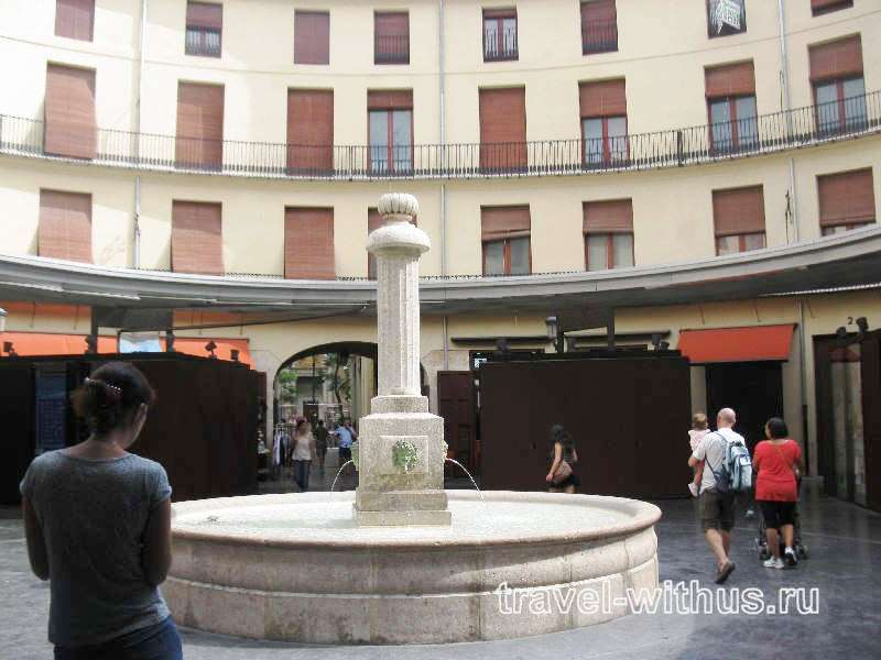 Площадь Редона в Валенсии (Plaça Redona) (фото)